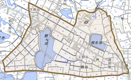 野谷とその周辺の地図。町の範囲を重ねている