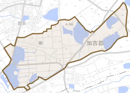 岡とその周辺の地図。町の範囲を重ねている