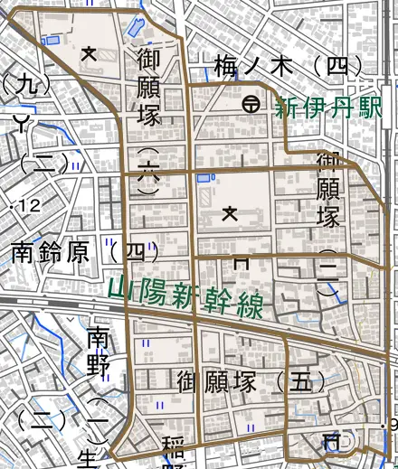 御願塚とその周辺の地図。町の範囲を重ねている