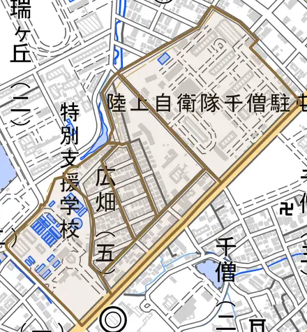 広畑とその周辺の地図。町の範囲を重ねている