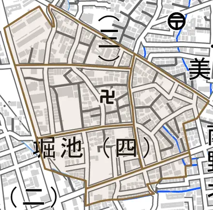 堀池とその周辺の地図。町の範囲を重ねている