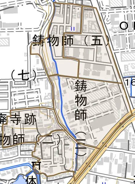 鋳物師とその周辺の地図。町の範囲を重ねている