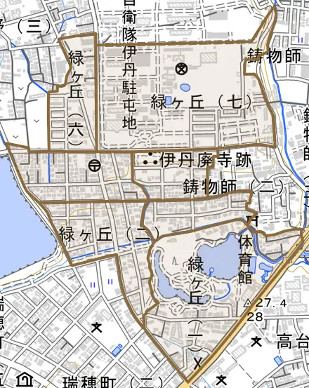 緑ケ丘とその周辺の地図。町の範囲を重ねている