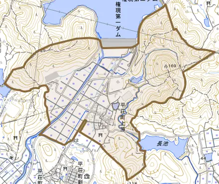 平荘町上原とその周辺の地図。町の範囲を重ねている