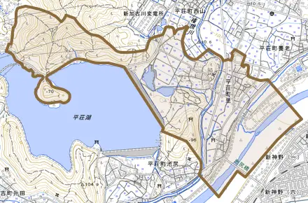 平荘町里とその周辺の地図。町の範囲を重ねている