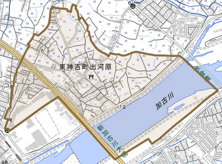 東神吉町出河原とその周辺の地図。町の範囲を重ねている
