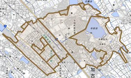 平岡町新在家とその周辺の地図。町の範囲を重ねている