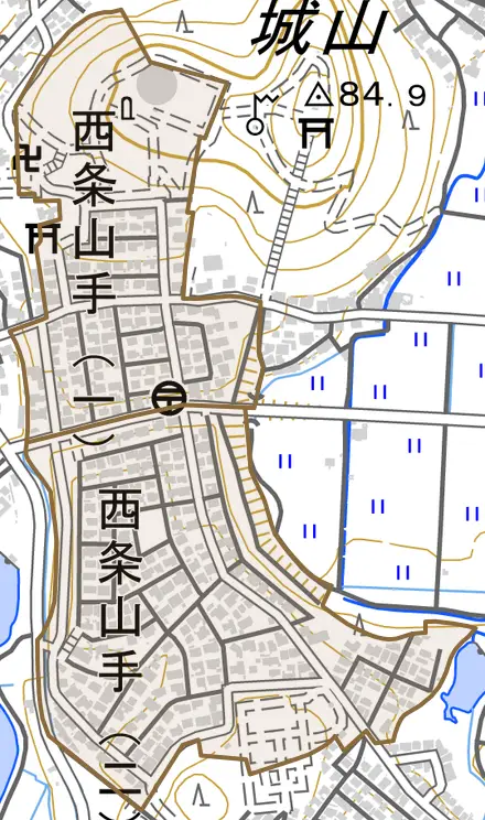 西条山手とその周辺の地図。町の範囲を重ねている