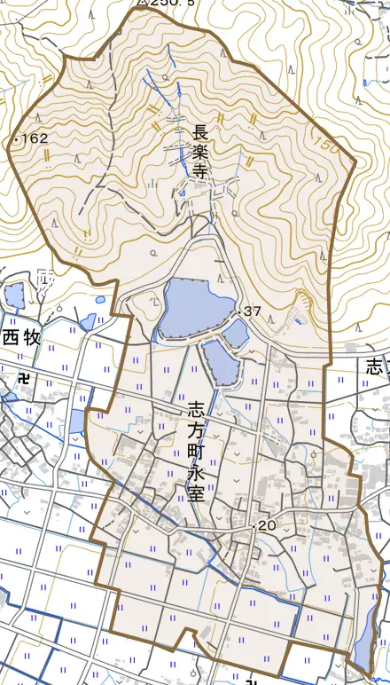 志方町永室とその周辺の地図。町の範囲を重ねている
