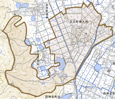 志方町横大路とその周辺の地図。町の範囲を重ねている
