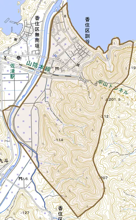 香住区訓谷とその周辺の地図。町の範囲を重ねている