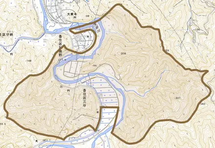 香住区三谷とその周辺の地図。町の範囲を重ねている