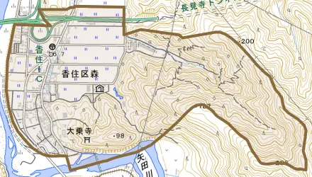 香住区森とその周辺の地図。町の範囲を重ねている