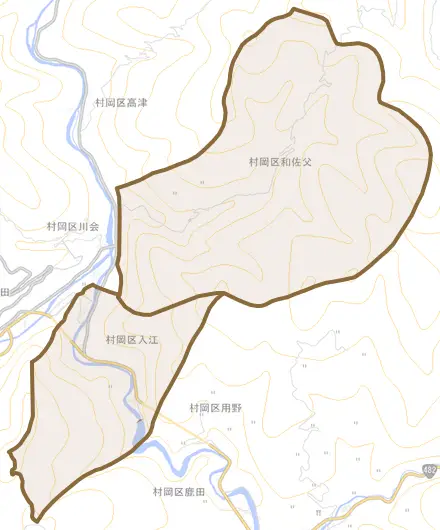 村岡区入江とその周辺の地図。町の範囲を重ねている