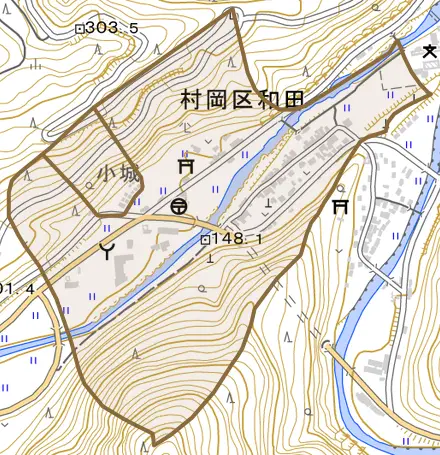 村岡区和田とその周辺の地図。町の範囲を重ねている