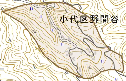 小代区野間谷とその周辺の地図。町の範囲を重ねている