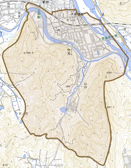 竹万とその周辺の地図。町の範囲を重ねている