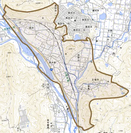與井とその周辺の地図。町の範囲を重ねている