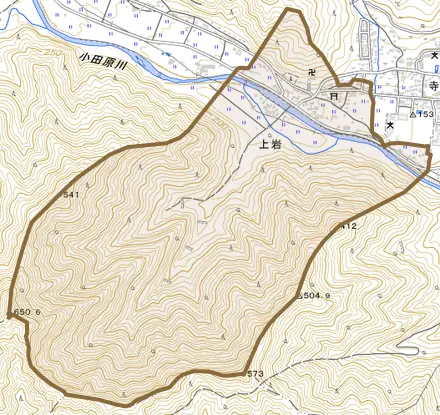 上岩とその周辺の地図。町の範囲を重ねている