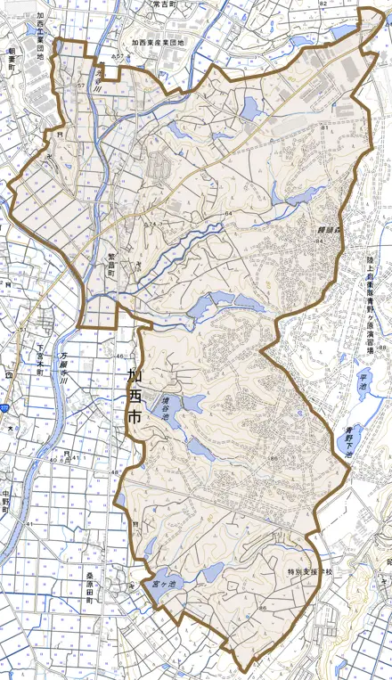 繁昌町とその周辺の地図。町の範囲を重ねている