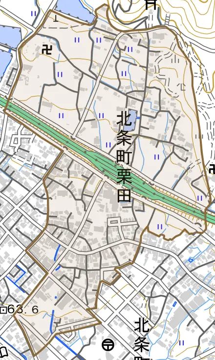 北条町栗田とその周辺の地図。町の範囲を重ねている