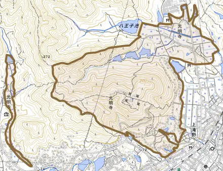 光明寺とその周辺の地図。町の範囲を重ねている