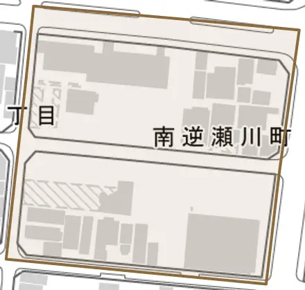 南逆瀬川町とその周辺の地図。町の範囲を重ねている