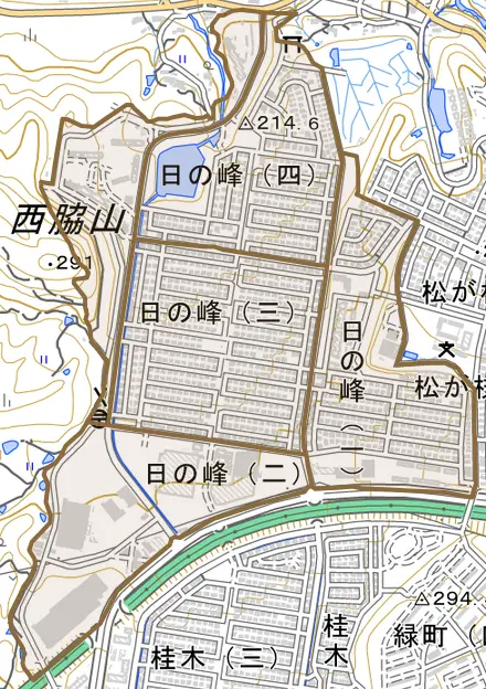 日の峰とその周辺の地図。町の範囲を重ねている