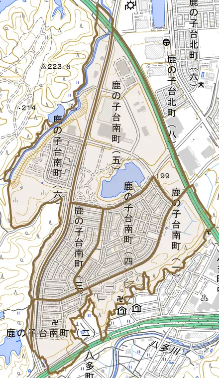 鹿の子台南町とその周辺の地図。町の範囲を重ねている