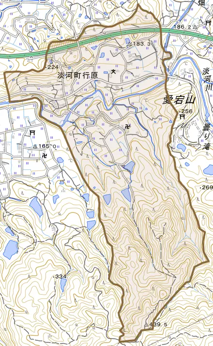 淡河町行原とその周辺の地図。町の範囲を重ねている