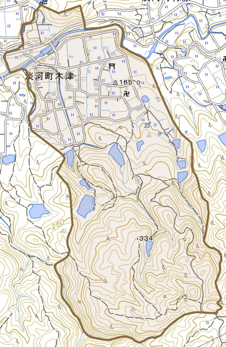淡河町木津とその周辺の地図。町の範囲を重ねている