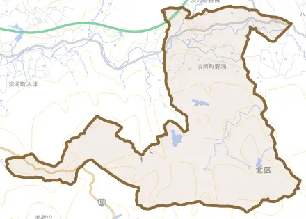 淡河町野瀬とその周辺の地図。町の範囲を重ねている