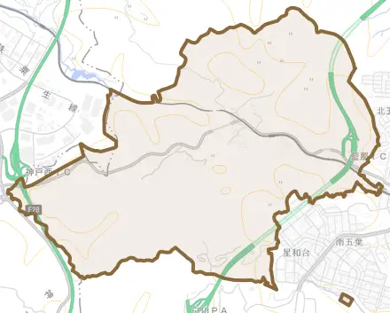 山田町藍那とその周辺の地図。町の範囲を重ねている