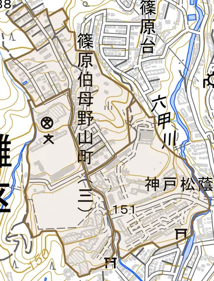 篠原伯母野山町とその周辺の地図。町の範囲を重ねている