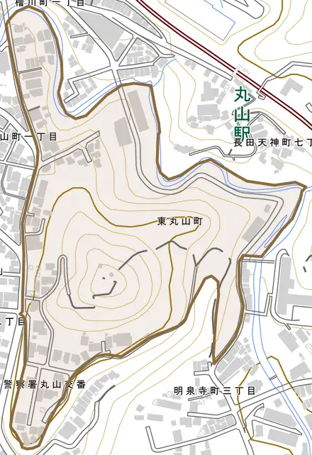 東丸山町とその周辺の地図。町の範囲を重ねている
