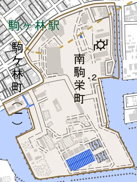 南駒栄町とその周辺の地図。町の範囲を重ねている