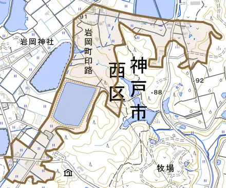 岩岡町印路とその周辺の地図。町の範囲を重ねている