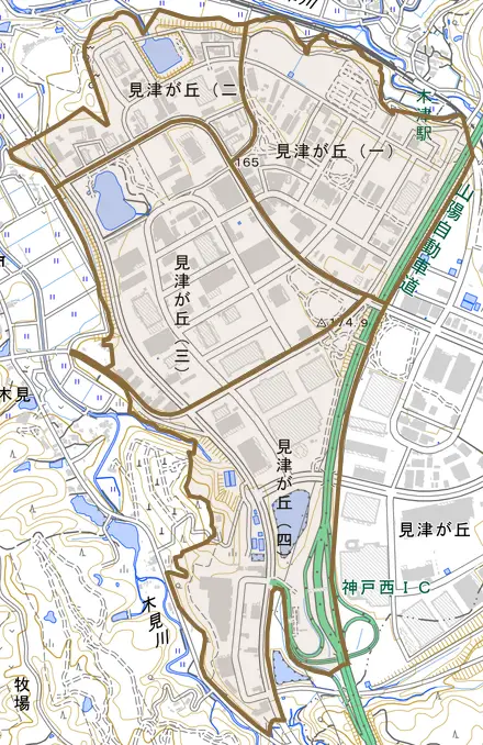 見津が丘とその周辺の地図。町の範囲を重ねている