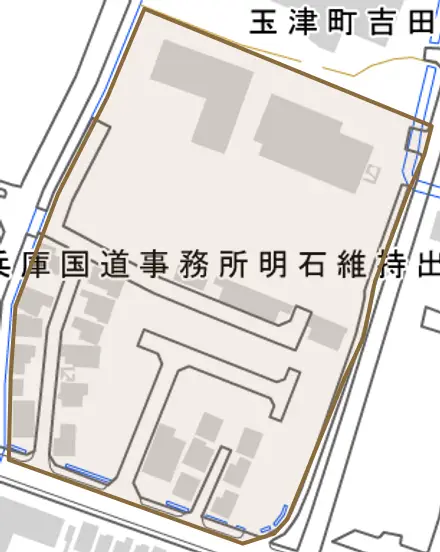 玉津町吉田とその周辺の地図。町の範囲を重ねている