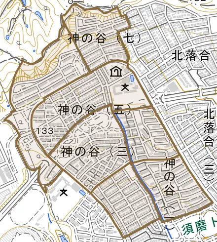 神の谷とその周辺の地図。町の範囲を重ねている