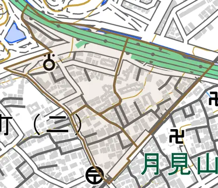 月見山町とその周辺の地図。町の範囲を重ねている