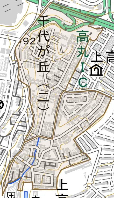 千代が丘とその周辺の地図。町の範囲を重ねている