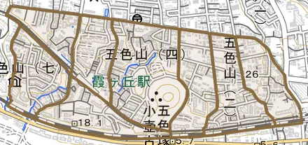 五色山とその周辺の地図。町の範囲を重ねている