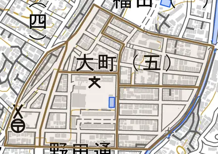 大町とその周辺の地図。町の範囲を重ねている