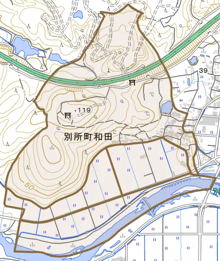 別所町和田とその周辺の地図。町の範囲を重ねている