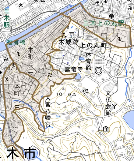 本町とその周辺の地図。町の範囲を重ねている