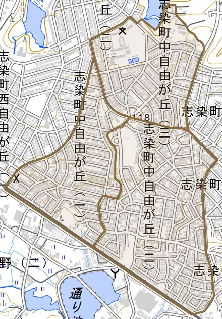 志染町中自由が丘とその周辺の地図。町の範囲を重ねている