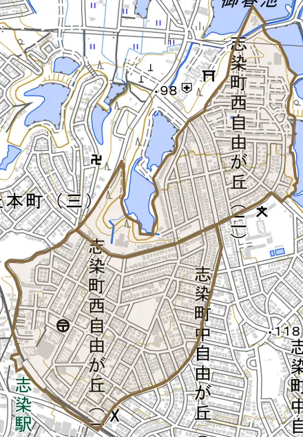 志染町西自由が丘とその周辺の地図。町の範囲を重ねている