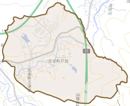 志染町戸田とその周辺の地図。町の範囲を重ねている