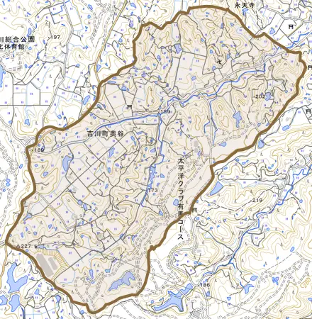 吉川町奥谷とその周辺の地図。町の範囲を重ねている